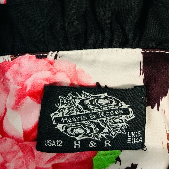 Retro Swing Dress With Roses - Picture 8 of 9